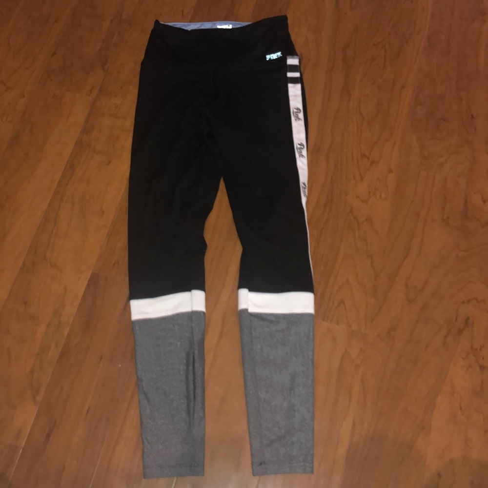 PINK Victoria Secret black white lined leggings